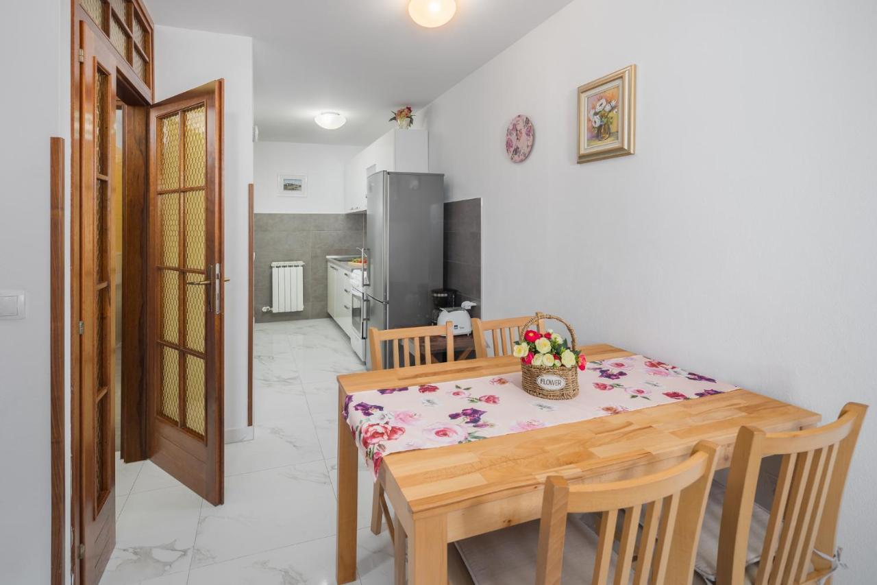Apartament Elena *